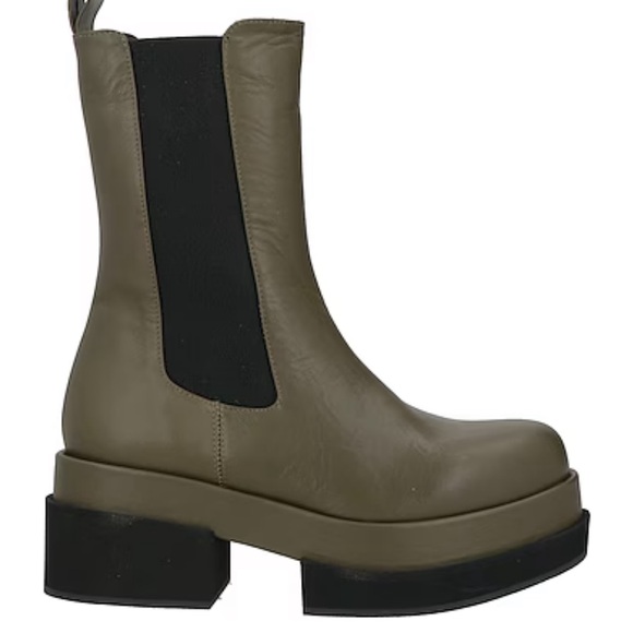 Free People Paloma Barcelo NWT Chelsea Pull On Boot Best Seller 🌈❤️ - Picture 1 of 11